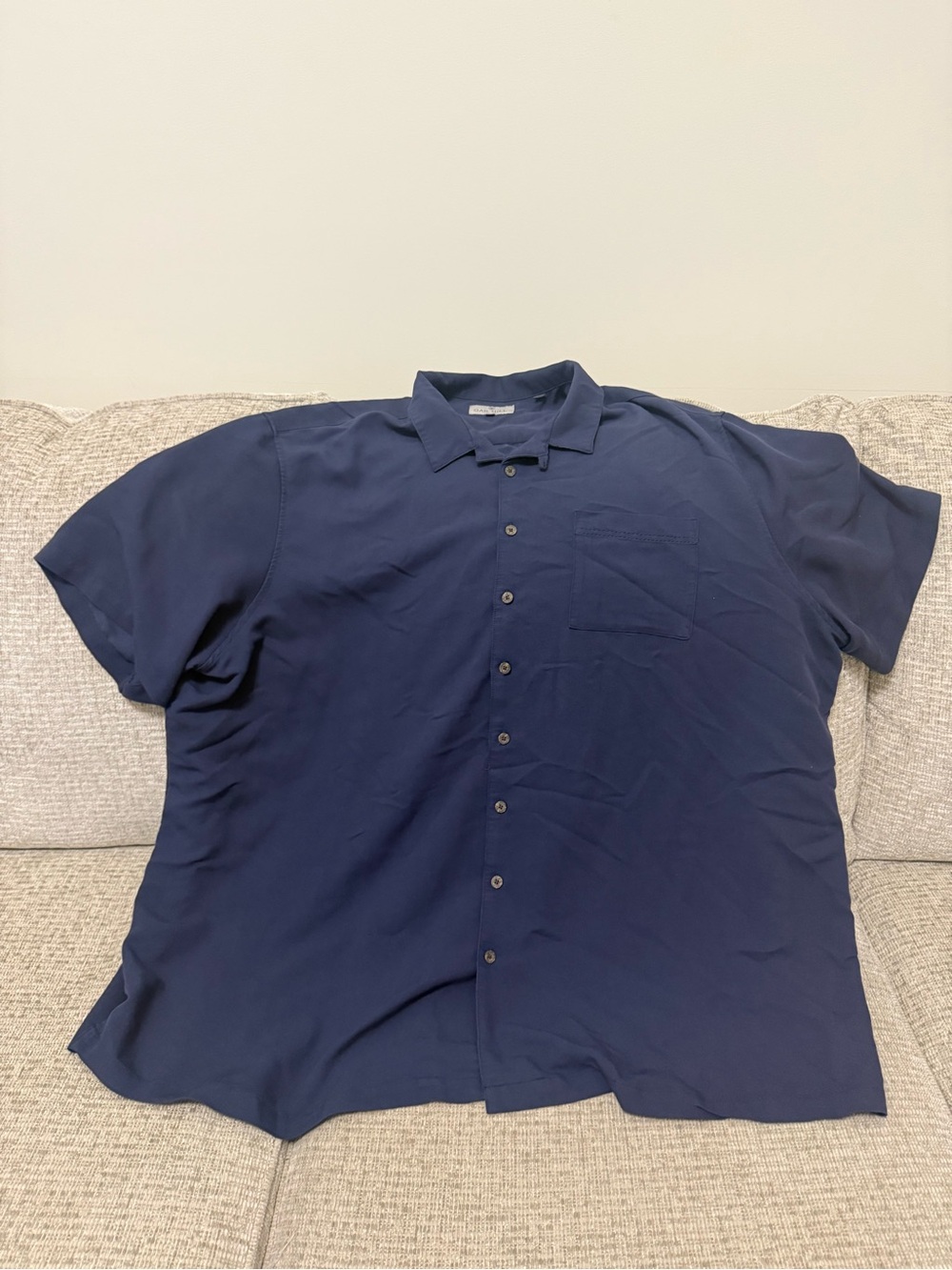 Men's Short-Sleeve Casual Button-Down Shirt in Navy